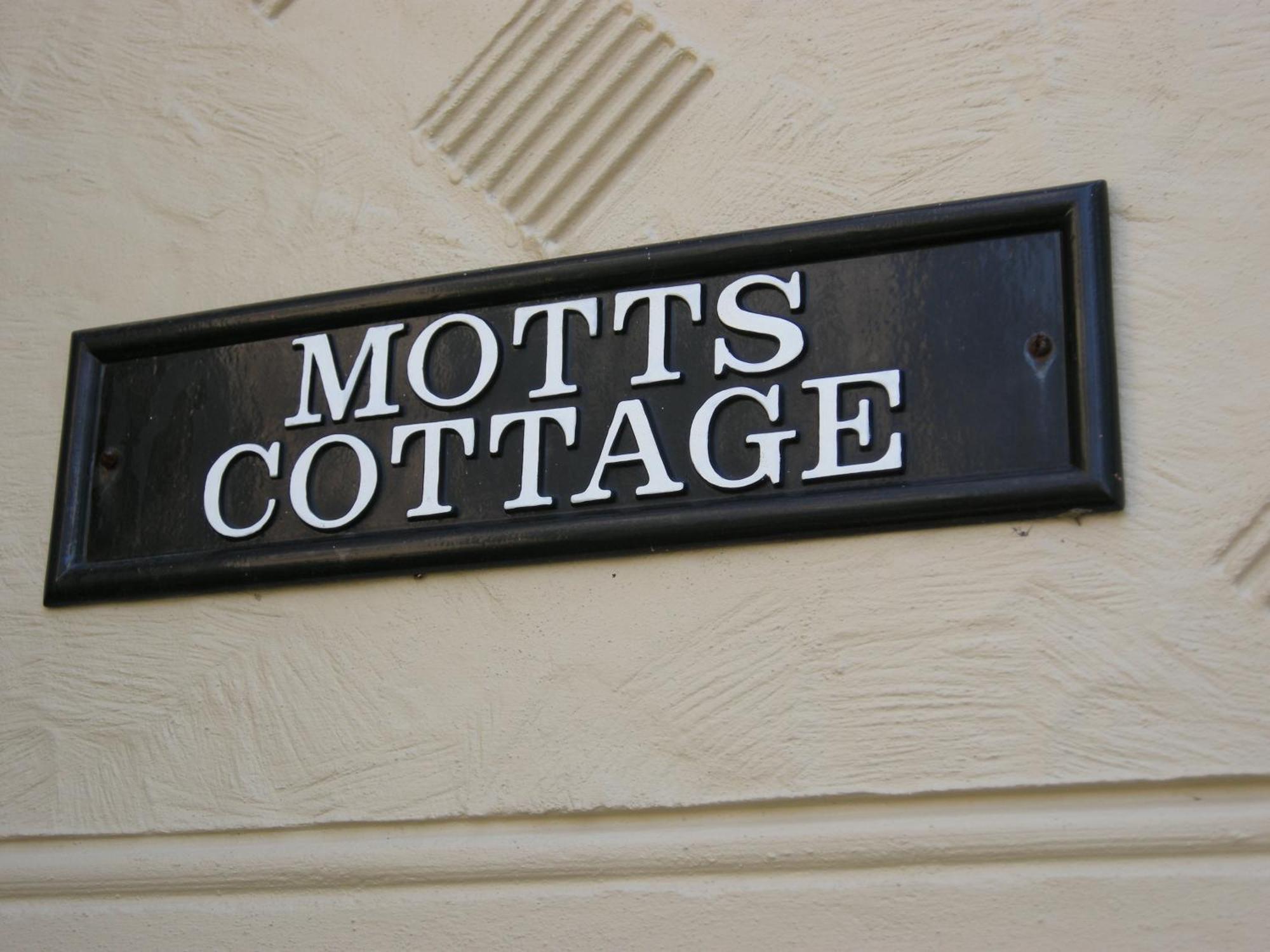 Motts Bed & Breakfast Грейт-Данмоу Экстерьер фото